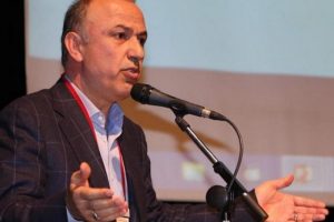 Metin Kalkavan'dan &Ccedil;akır'a tepki!