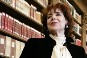 &Uuml;nl&uuml; yazar Asiya Cebbar hayatını kaybetti