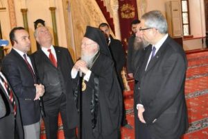 Patrikten cami ziyareti