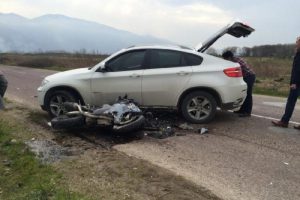 Bursa'da motosiklet cipe &ccedil;arptı: 2 yaralı