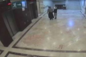 Ameliyattan &ccedil;ıkan oğlunu tuvalette boğarak &ouml;ld&uuml;rd&uuml;!