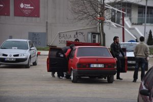 İneg&ouml;ll&uuml; galericiler ikiye b&ouml;l&uuml;nd&uuml;