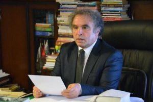 HDP'den aday olmak i&ccedil;in istifa etti