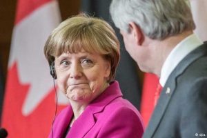 Merkel Ukrayna'ya silah sevkiyatına karşı