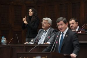 AK Parti Grup Toplantısında bir ilk