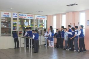 Okul kantinleri sağlıklı beslenmeye y&ouml;nlendirmeli