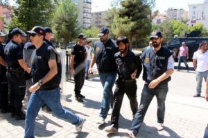 T&uuml;rk bayrağını indiren sanık: Bu bayrak hepimizin