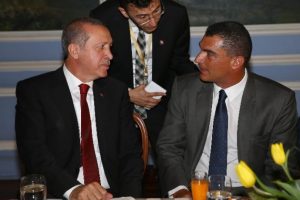Galatasaraylı eski kaleciden Erdoğan'a s&uuml;rpriz ziyaret