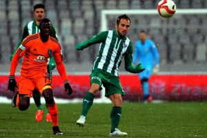 Timsah penaltılarda &ccedil;eyrek final biletini kaptı!