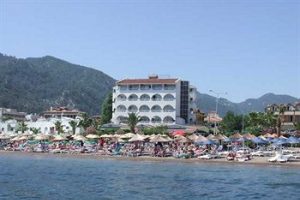 Katar Şeyhi Marmaris'te bir otel daha satın aldı