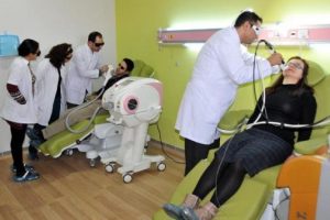 Y&uuml;z&uuml;nc&uuml; Yıl &Uuml;niversitesi g&uuml;zellik merkezine yoğun ilgi
