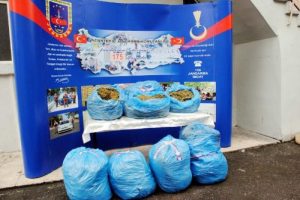 Karkamış'ta iki ara&ccedil;tan 64 kilo esrar &ccedil;ıktı