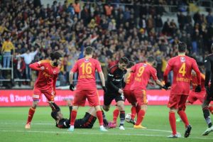 Beşiktaş Kayseri'de kupaya veda etti!