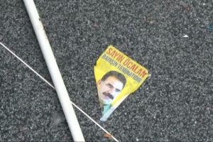 Ş&uuml;pheli paketten &Ouml;calan fotoğrafı &ccedil;ıktı