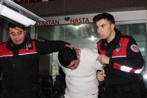 &Ccedil;antayı kaptırdı, d&ouml;n&uuml;nce yakalandı