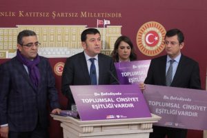 CHP'li belediyelerde mor bayrak projesi