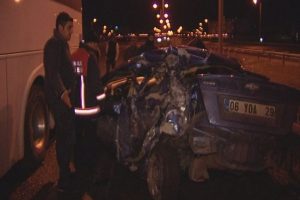 Kazadan yaralı kurtulan gen&ccedil; s&uuml;r&uuml;c&uuml; 112 ekiplerine b&ouml;yle direndi