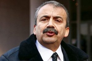 Sırrı S&uuml;reyya &Ouml;nder'den flaş a&ccedil;ıklama