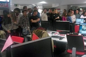 4 dakikada bir işlerini bırakıyorlar