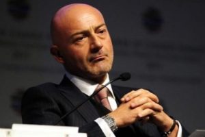 Şahenk`e kozmetik şirketi i&ccedil;in izin &ccedil;ıktı