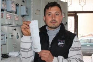 Elektrik faturasını g&ouml;r&uuml;nce şok oldu