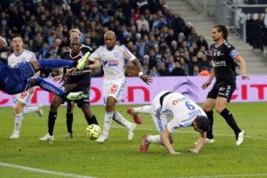 Marsilya'ya Reims'den b&uuml;y&uuml;k darbe!