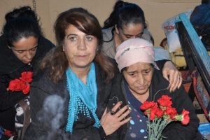 Aile hekimi PKK'nın ka&ccedil;ırdığı gen&ccedil; i&ccedil;in a&ccedil;lık grevinde