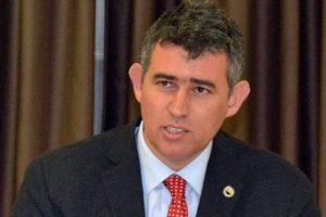 Metin Feyzioğlu'na &Ouml;zgecan tepkisi
