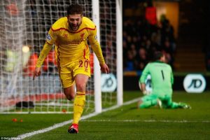Liverpool &ccedil;eyrek final biletini kaptı!