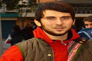 20 yaşındaki gen&ccedil; bı&ccedil;aklanarak &ouml;ld&uuml;r&uuml;ld&uuml;