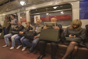 Moskova metrosunda &ccedil;&ouml;p&ccedil;atanlık hizmeti