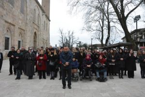 &Ouml;zgecan i&ccedil;in Bursalı kadınlar Ulu Camii'nde cenaze namazı kıldı