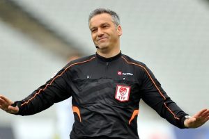 Rıdvan Dilmen'den hakem Abitoğlu'na sert eleştiri!