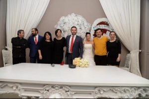 Sessiz sedasız evlendi