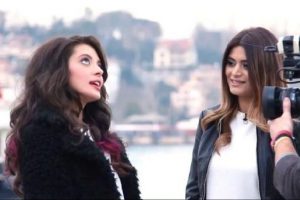 Selin Şekerci: &Ccedil;ocukluğumda iri g&ouml;zlerimle dalga ge&ccedil;erlerdi