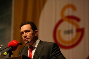 Adnan &Ouml;zt&uuml;rk Nihat Doğan'ın ihracını istedi!