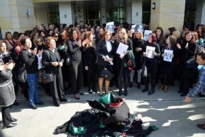 Antalyalı kadın avukatlardan c&uuml;bbeli protesto
