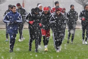 Medicana Sivasspor kar altında &ccedil;alıştı