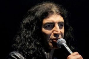Murat Kekilli'den &Ouml;zgecan'a duygusal şarkı!