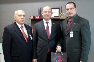 Yerel medyadan dostluğa destek