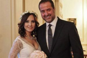 Nazlı &Ccedil;elik ile Serdar Bilgili d&uuml;nya evine girdi
