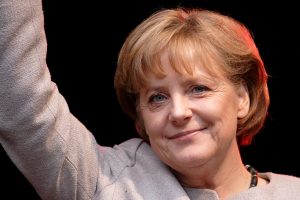 Merkel'den Almanya'da yaşayan Yahudilere g&uuml;vence