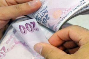 Paralarını almak i&ccedil;in şubelere koştular şok oldular ama...