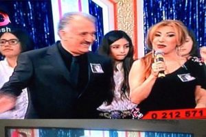 &Ouml;zgecan fotoğrafıyla halay &ccedil;ektiler!