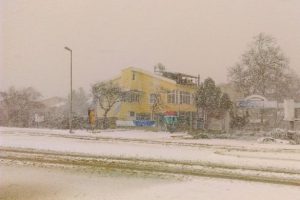 İstanbul'da kar kalınlığı 60 santimetreye ulaştı