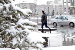 Kar yağışı, Kayseri ve Nevşehir'de ulaşımı olumsuz etkiledi
