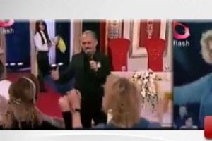&Ouml;zgecan fotoğrafıyla g&ouml;bek attılar