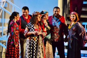 Opera sahnesinde t&uuml;rbana sessiz tepki