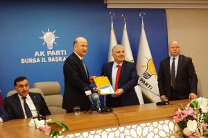 Numan Şeker, Mİlletvekilliği aday adaylığı dosyasını teslim etti