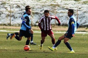 Bandırmaspor zirveyi bırakmadı